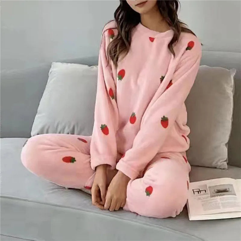 R&B | Fleece Komfort Schlafanzug - Süß, warm und bequem in 7 trendigen Varianten
