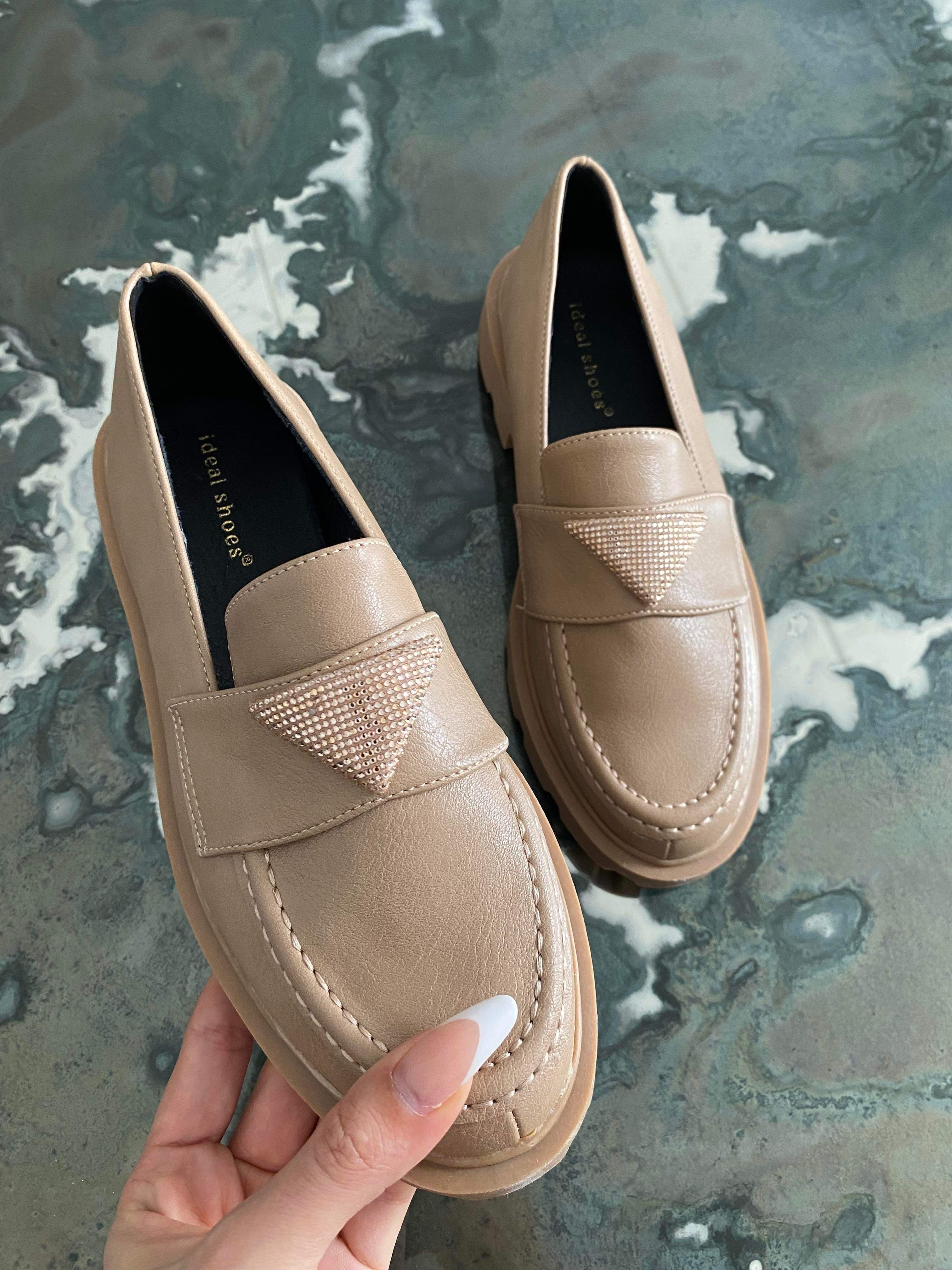 zeitlose Halbschuhe für Damen für besondere Anlässe R&B R&B
