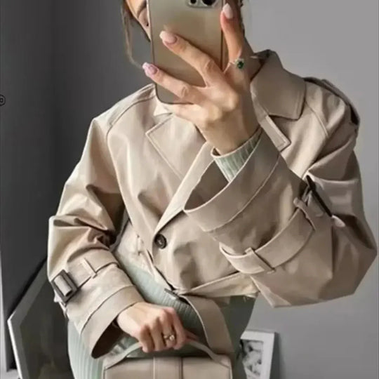 R&B | Trenchcoat mit Schnallenmanschetten für Damen - Kurz