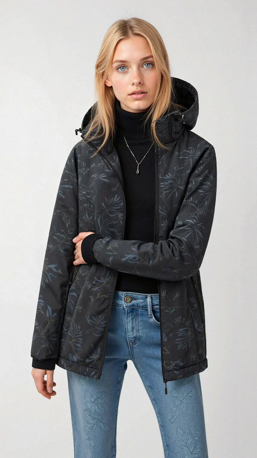 R&B | Die Bedruckte Outdoor-Jacke mit Kapuze für Aktive Tage mit Stil