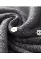 R&B | Cardigan mit asymmetrischem Knopfdesign