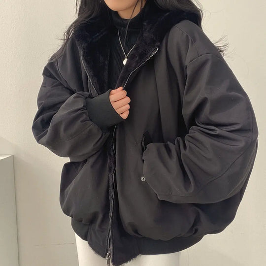 R&B | Übergroße Jacke mit Plüschfutter und Kapuze