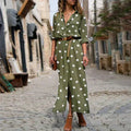 Modekleid mit Punkten