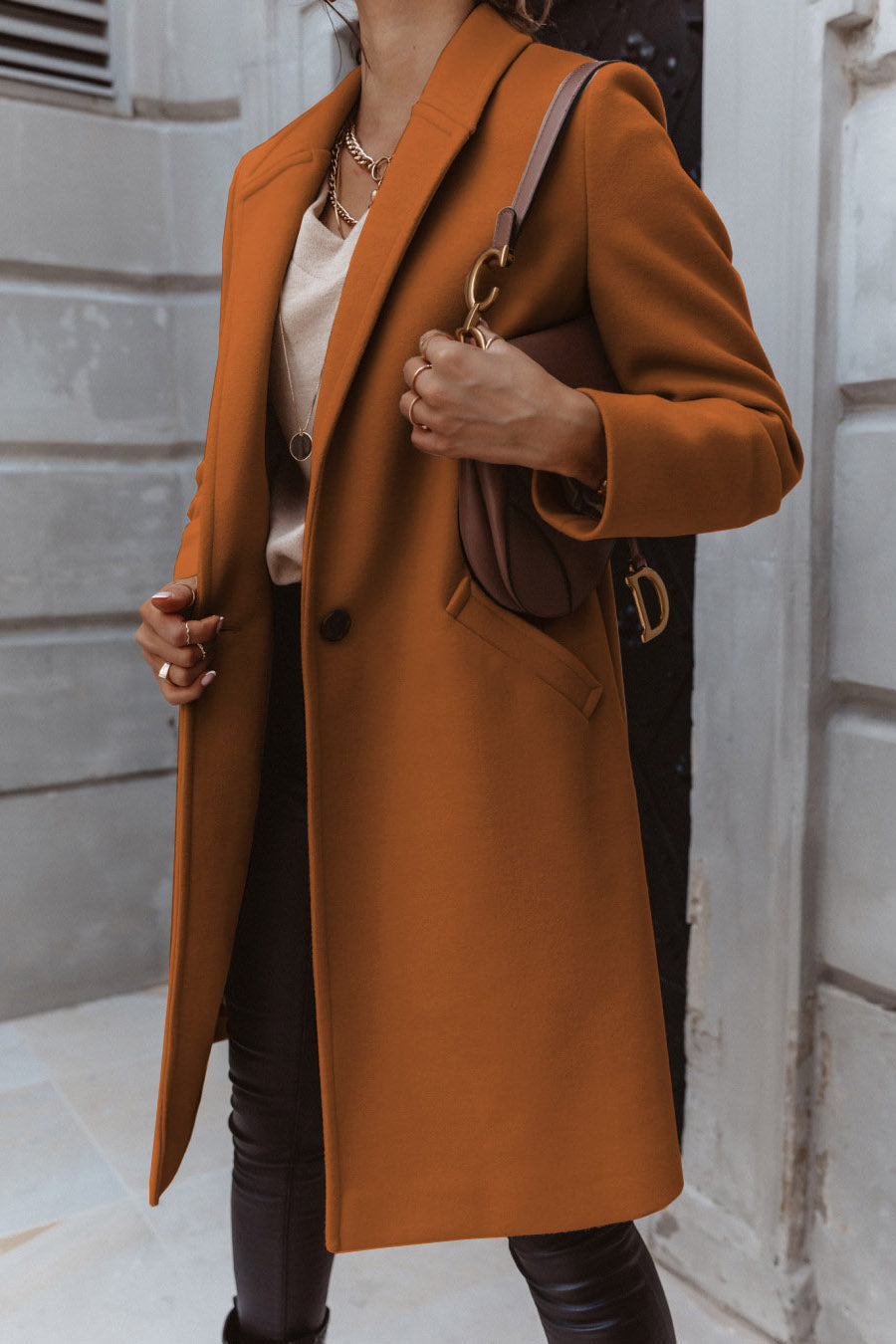 R&B | The List Burgunder Mantel