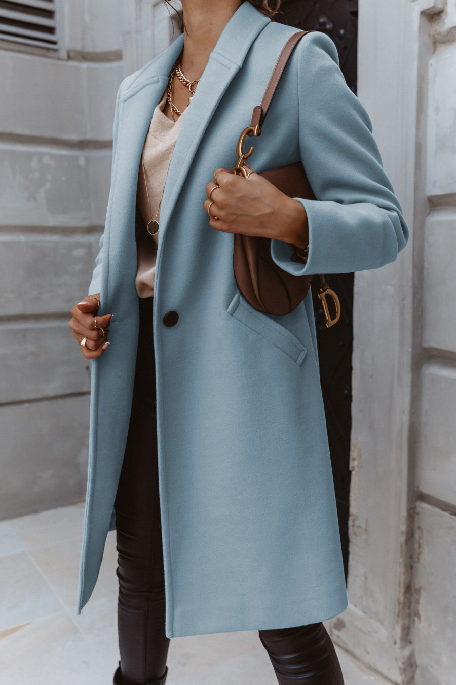 R&B | The List Burgunder Mantel