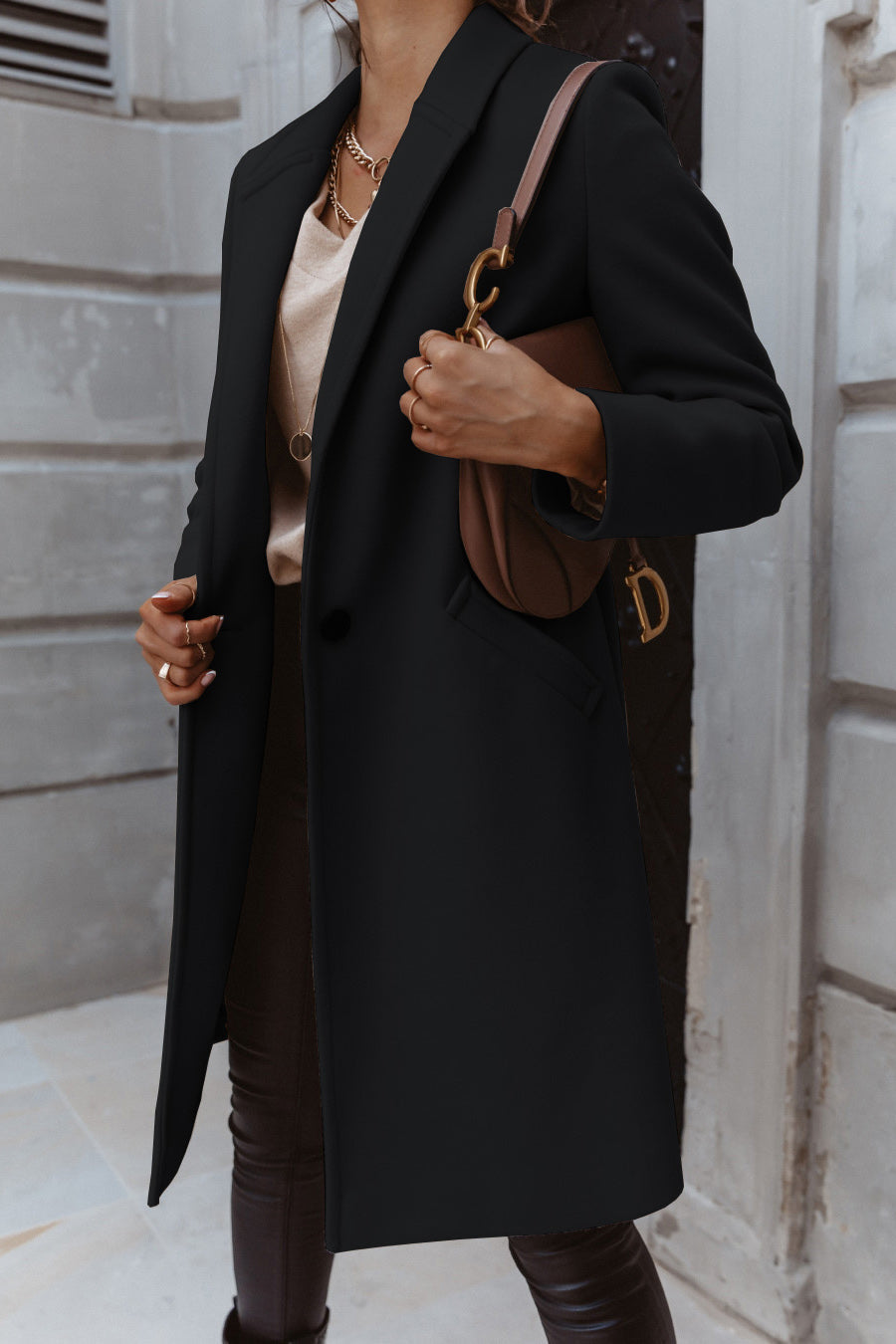 R&B | The List Burgunder Mantel