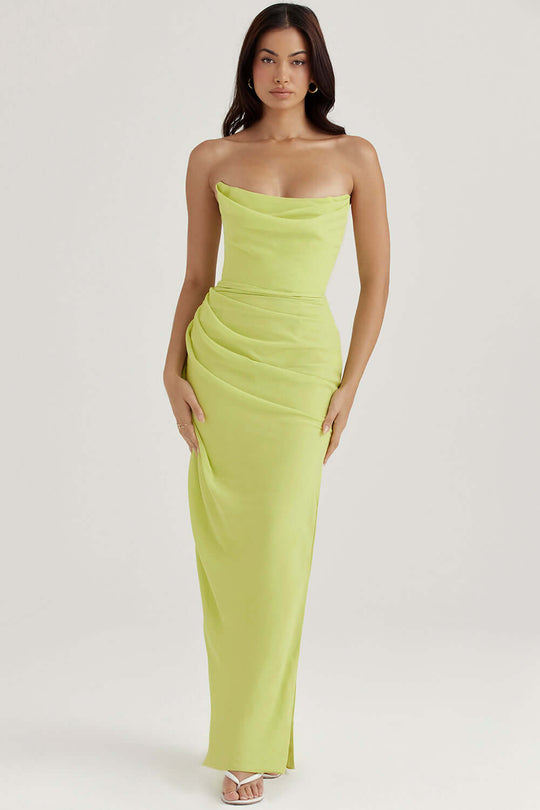 R&B | Elegantes Kleid mit Verführerischem Schlitz