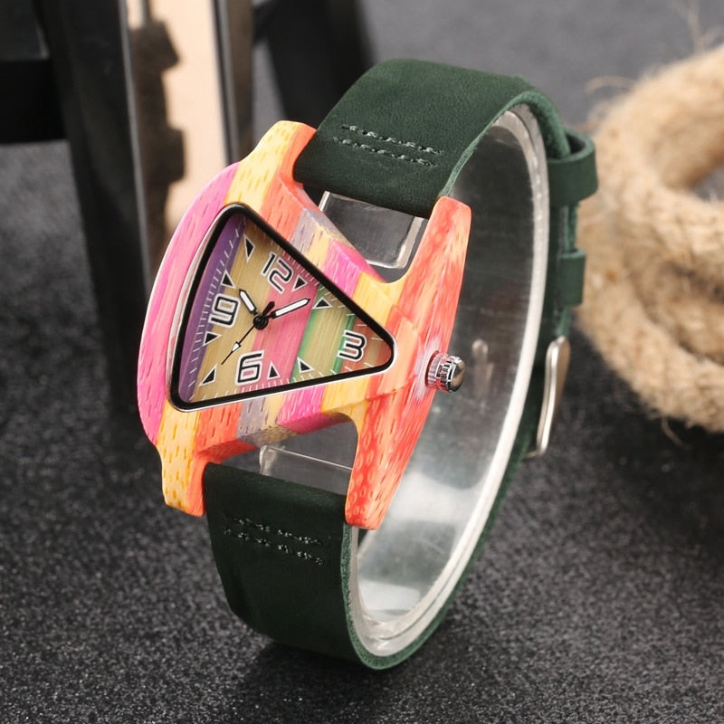 R&B | Farbige Dreieck Bamboo Wood Uhr