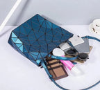 R&B | Tasche Geometrisches Muster Blau Funktional für Die Moderne Frau