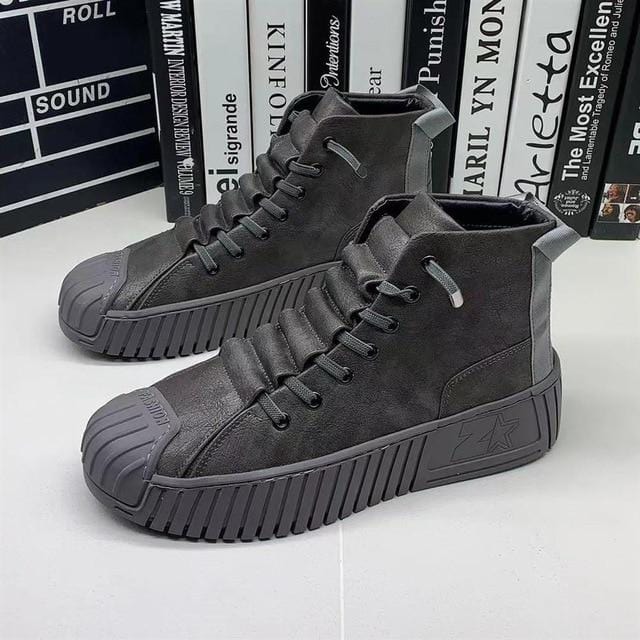 R&B | Hohe Schnürstiefel im britischen Stil