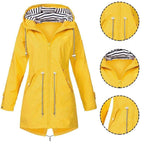 R&B | Wasserdichte Regenjacke Mit Kapuze Für Damen Stilvoll & Outdoor Tauglich