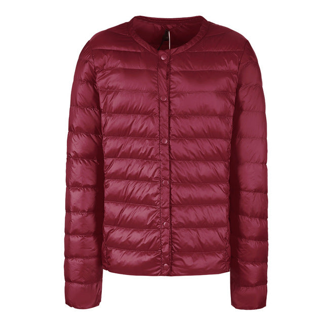 R&B | Elegance Essential" kragenlose kompakte Daunenjacke