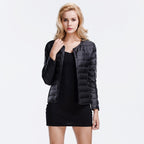 R&B | Elegance Essential" kragenlose kompakte Daunenjacke