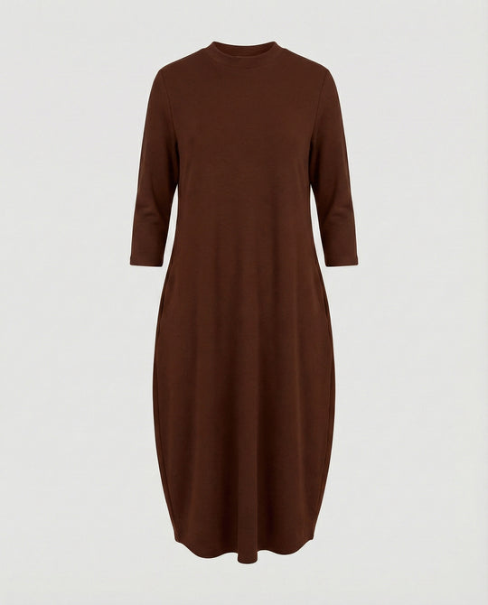 R&B | Einfarbiges Kleid mit Rundhalsausschnitt und Tasche