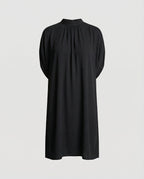 Modernes Damenkleid mit Fledermausärmeln