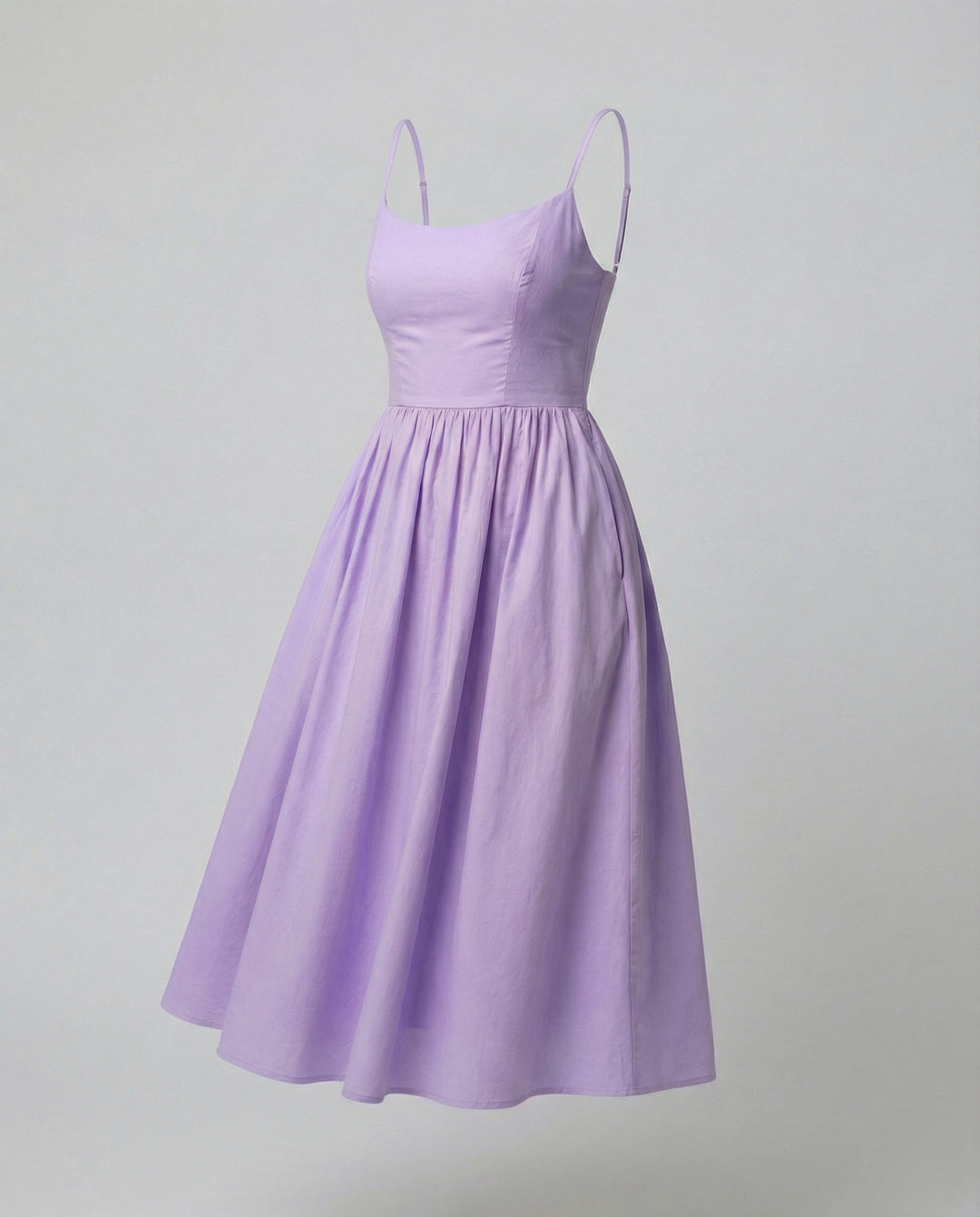 R&B | Einfarbiges Kleid mit U-Ausschnitt und Strapsen