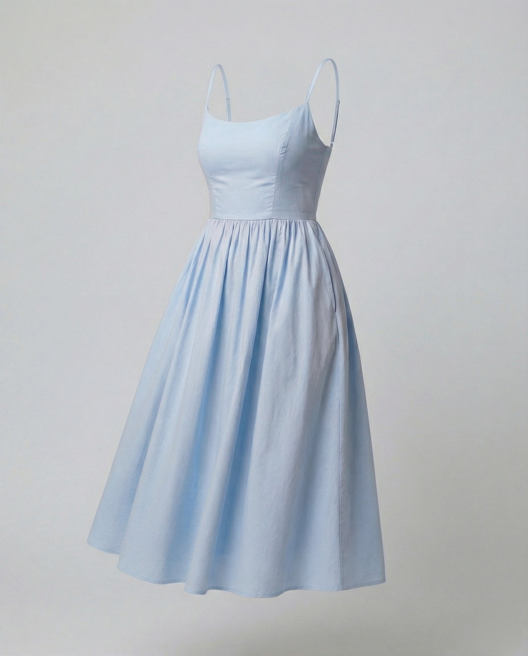 R&B | Einfarbiges Kleid mit U-Ausschnitt und Strapsen