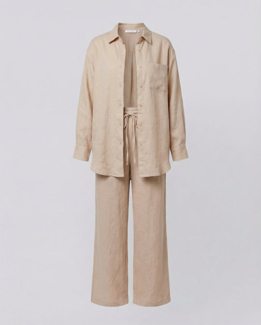 Damen Lässiges Leinen-Outfit mit weit geschnittenem Hemd und lockeren Hosen R&B
