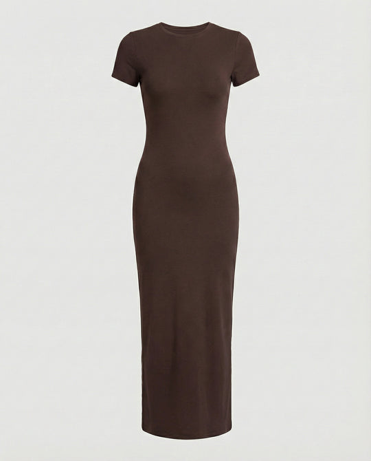 Figurbetontes Maxikleid mit kurzen Ärmeln