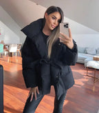 R&B | Kurze Damenjacke mit Stehkragen und Taillierter Taille