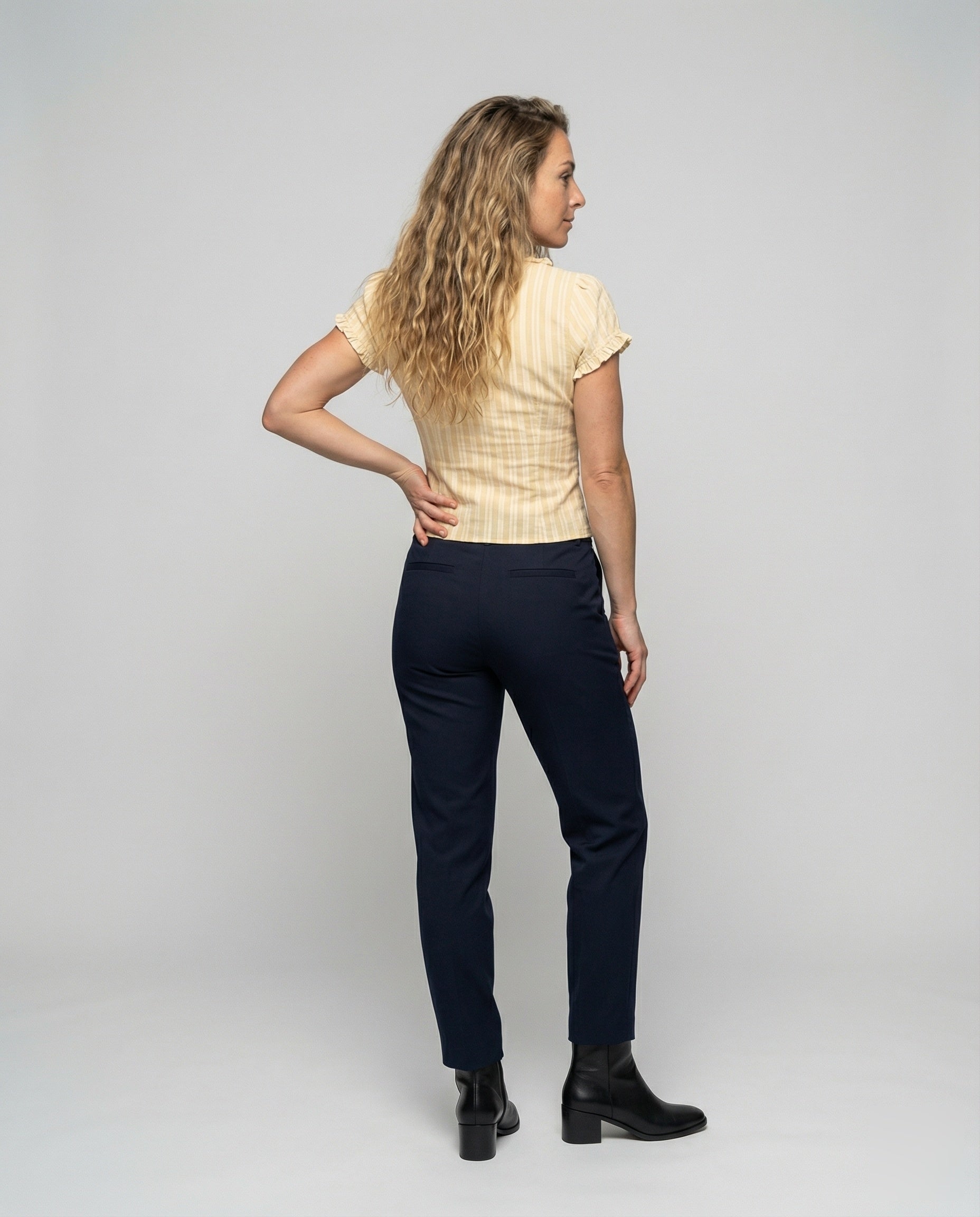 Product 15579277689162 - back_view