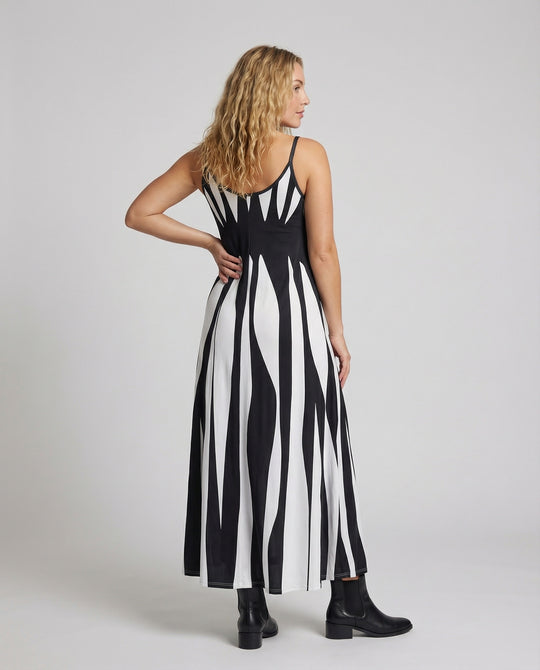 Product 15582228545866 - back_view