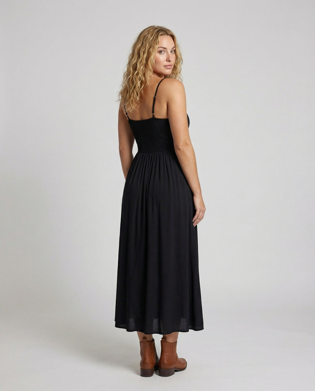 Product 15582541807946 - back_view