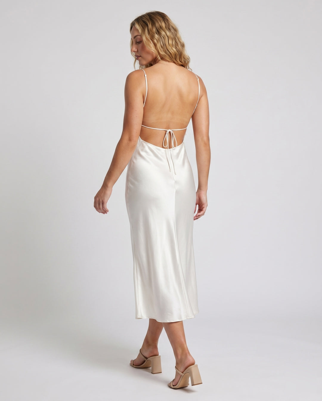Product 15606906847562 - back_view