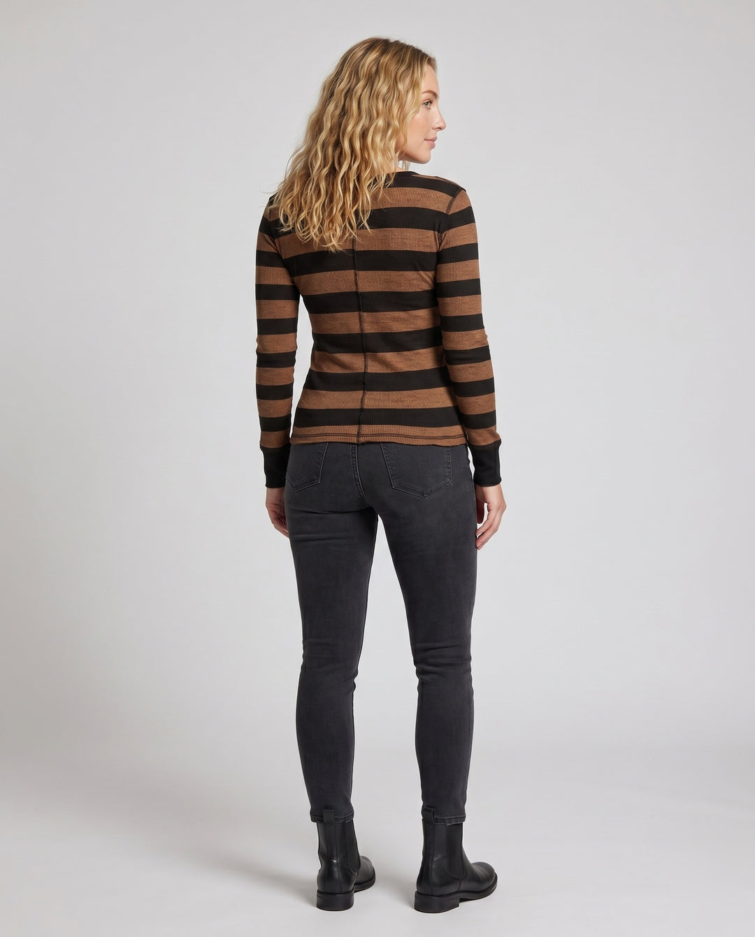 Product 15606921953610 - back_view