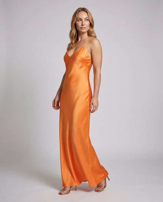 Product 15609363857738 - full_body_front