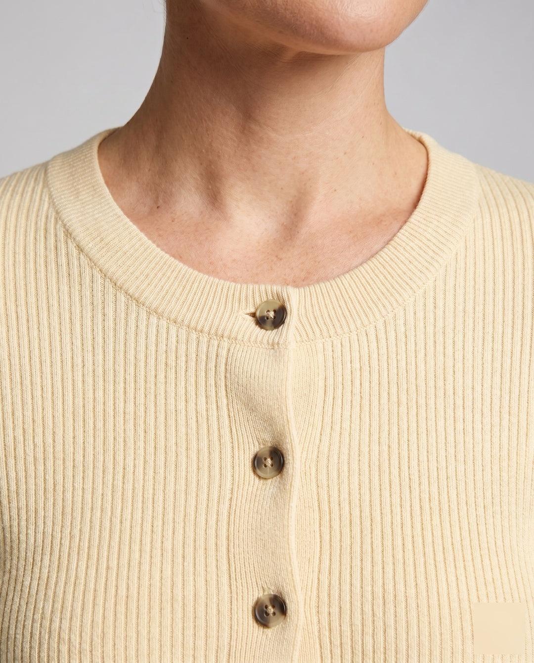 Product 15624543240522 - close_up_detail