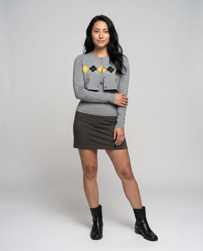 Damen nan zweiteiliges Strickset mit kurzgeschnittener Bolerojacke, tailliertem Untertop und Argyle-Motiv