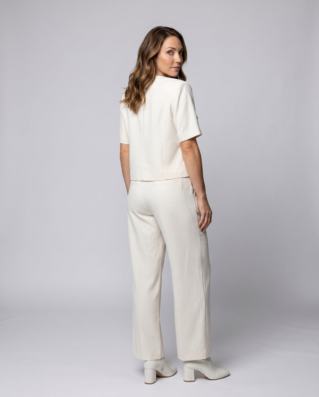 Product 15616804880714 - back_view