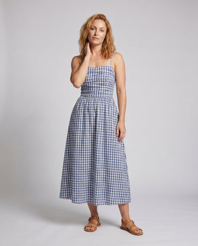 Damen Sommerliches Maxikleid im karierten Design mit schmalen Trägern und tailliertem Schnitt