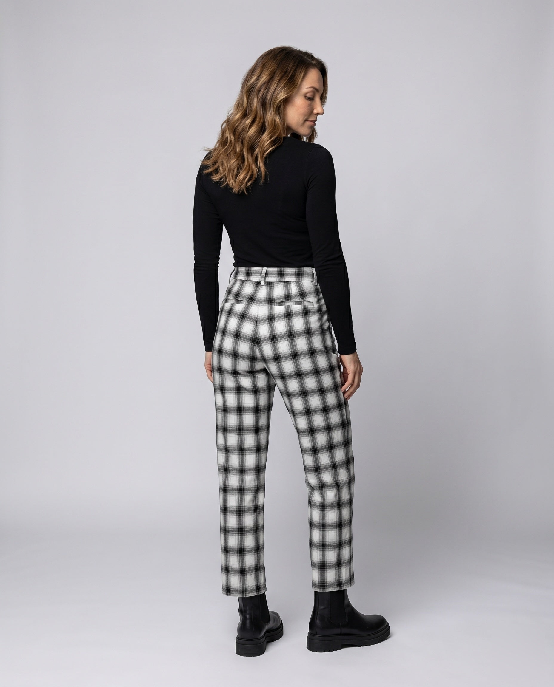 Product 15633179574602 - back_view