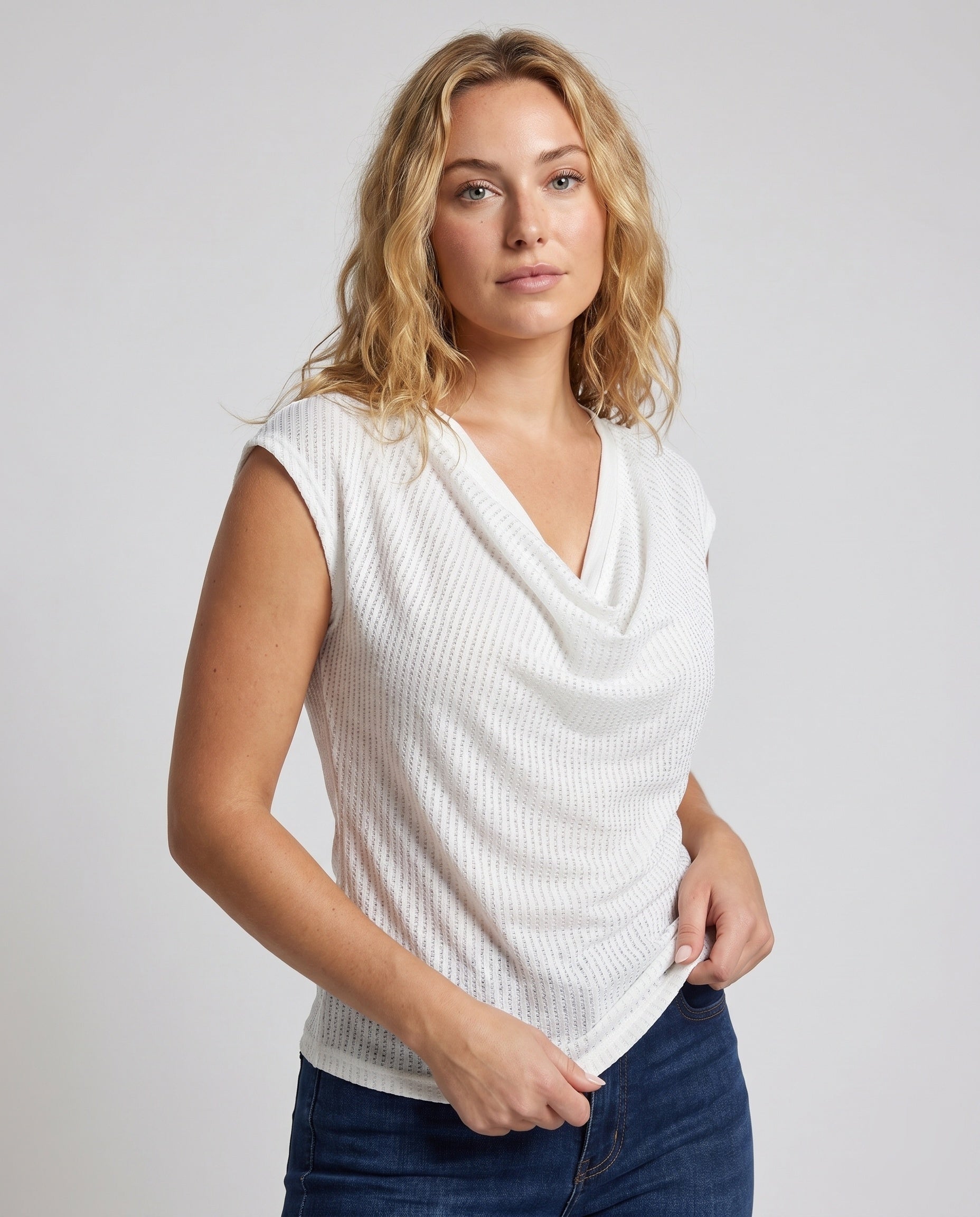 Product 15634921685322 - upper_body