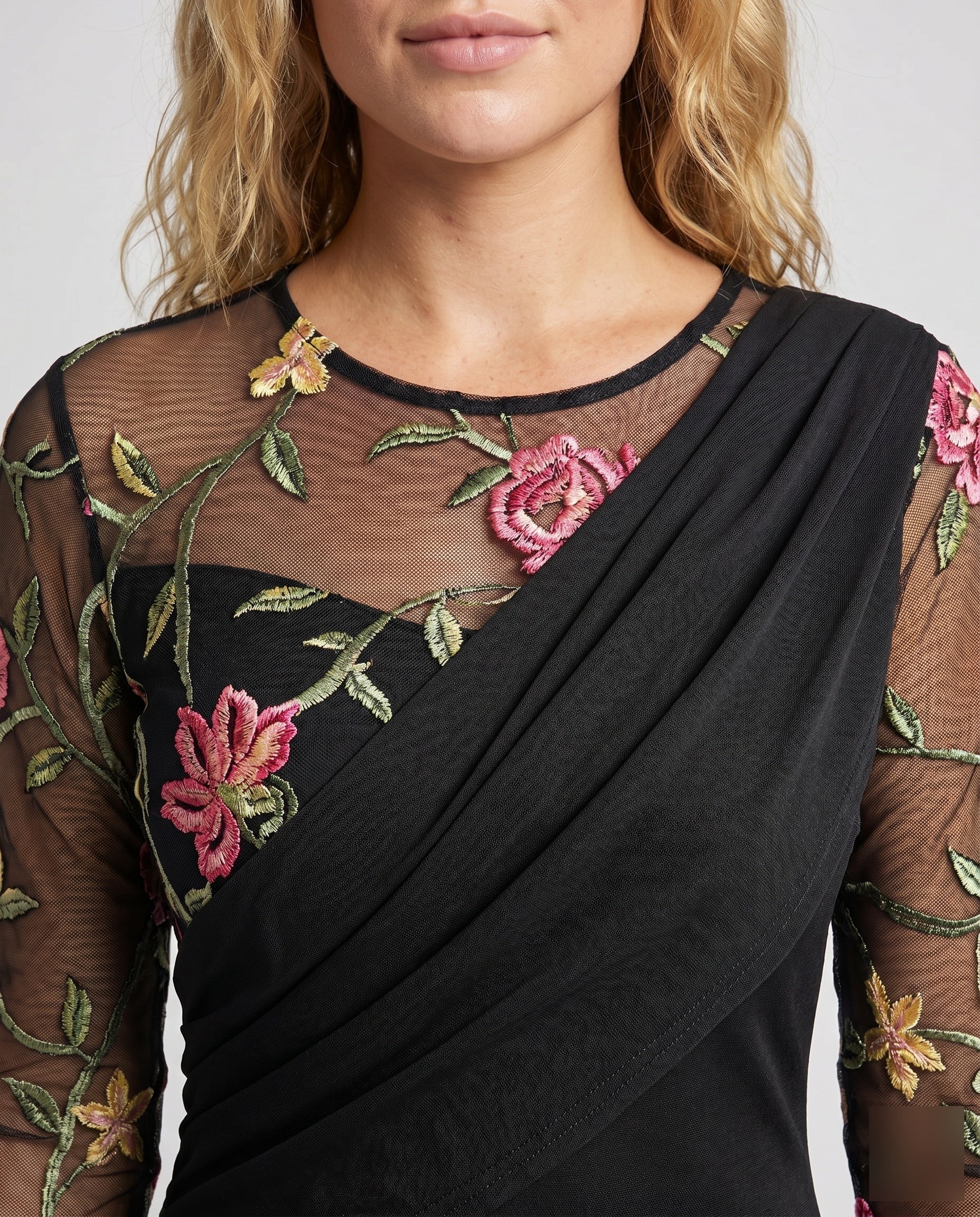 Product 15634921357642 - close_up_detail