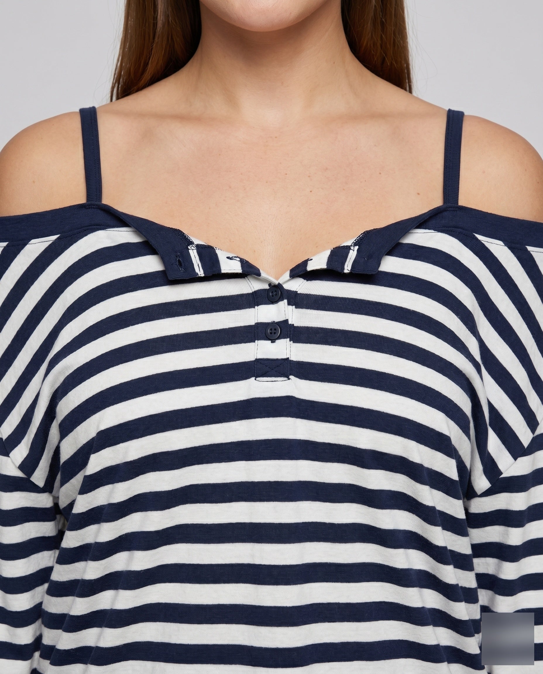 Product 15637858845002 - close_up_detail