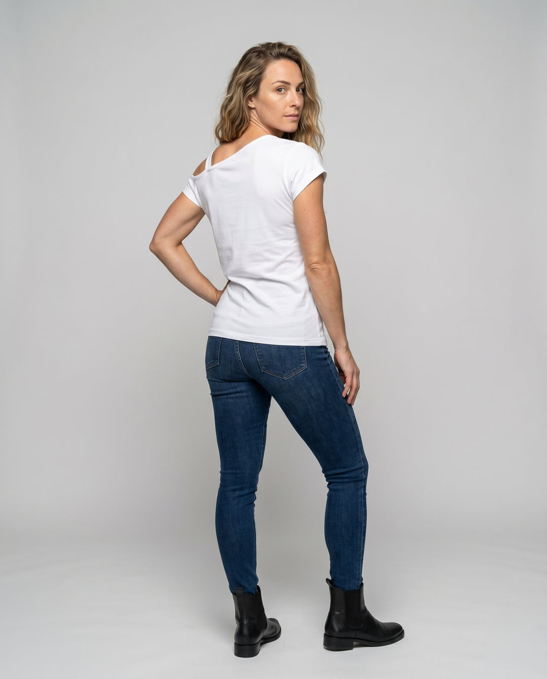 Product 15637878473034 - back_view