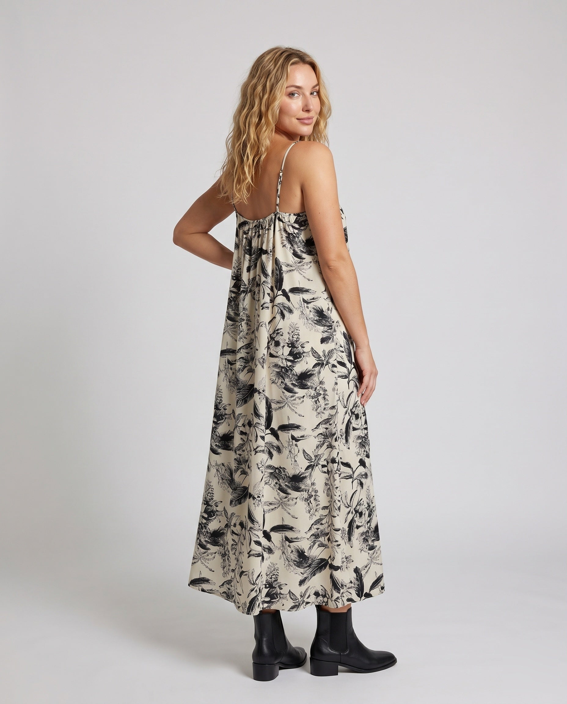 Product 15641185583434 - back_view