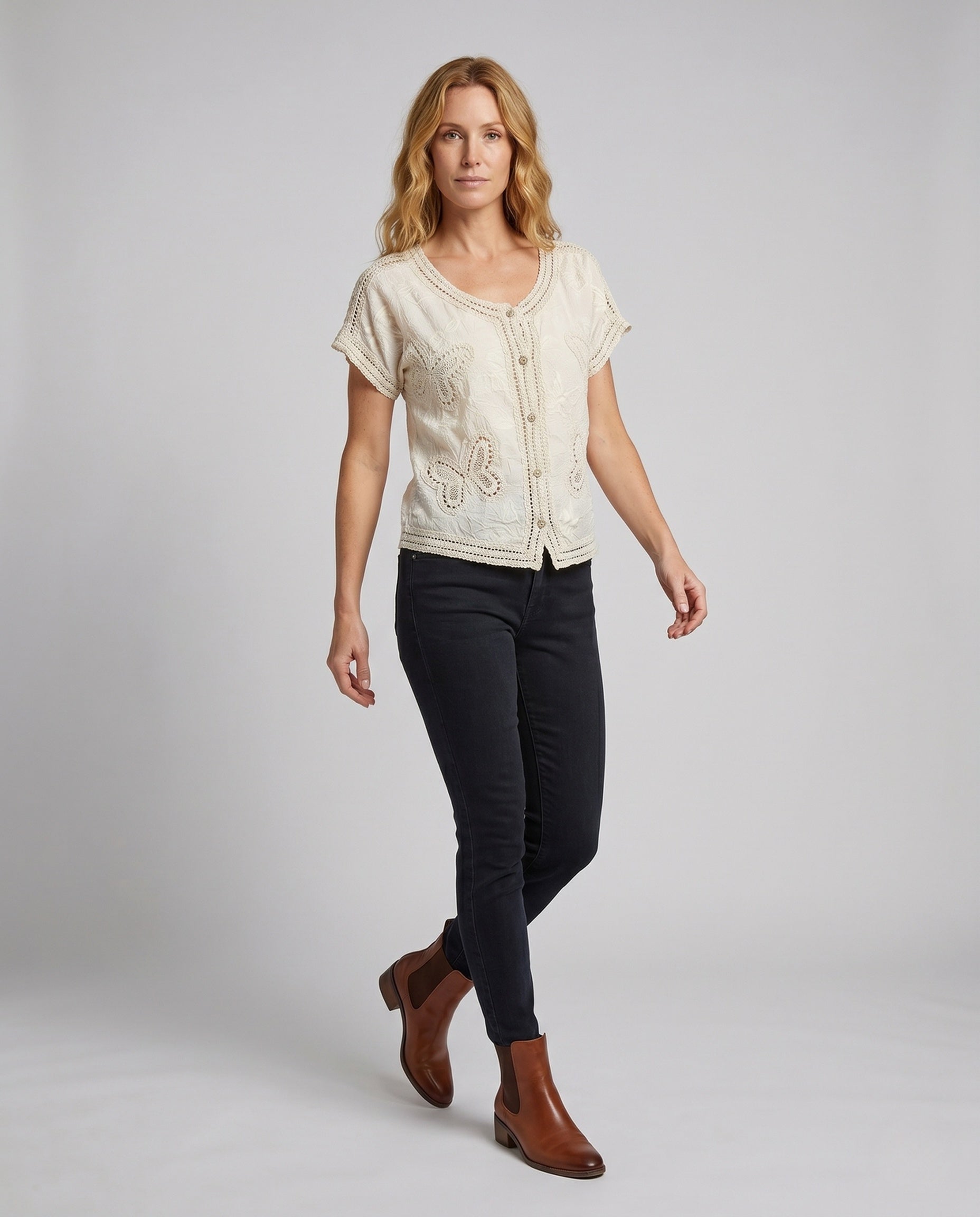 Product 15645930389834 - full_body_front