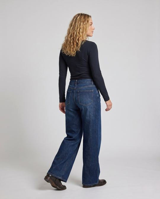 Product 15659643896138 - back_view