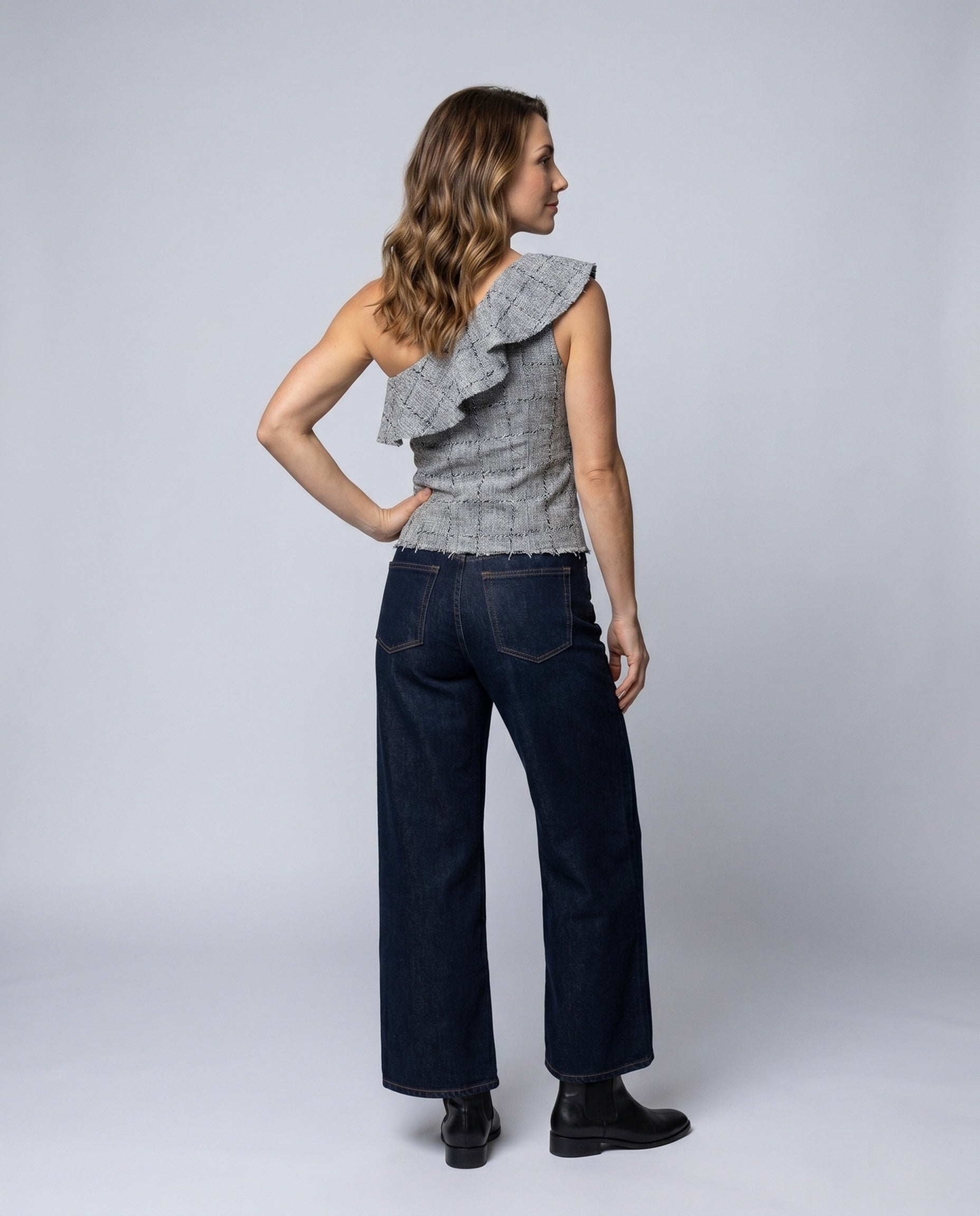 Product 15659618664778 - back_view
