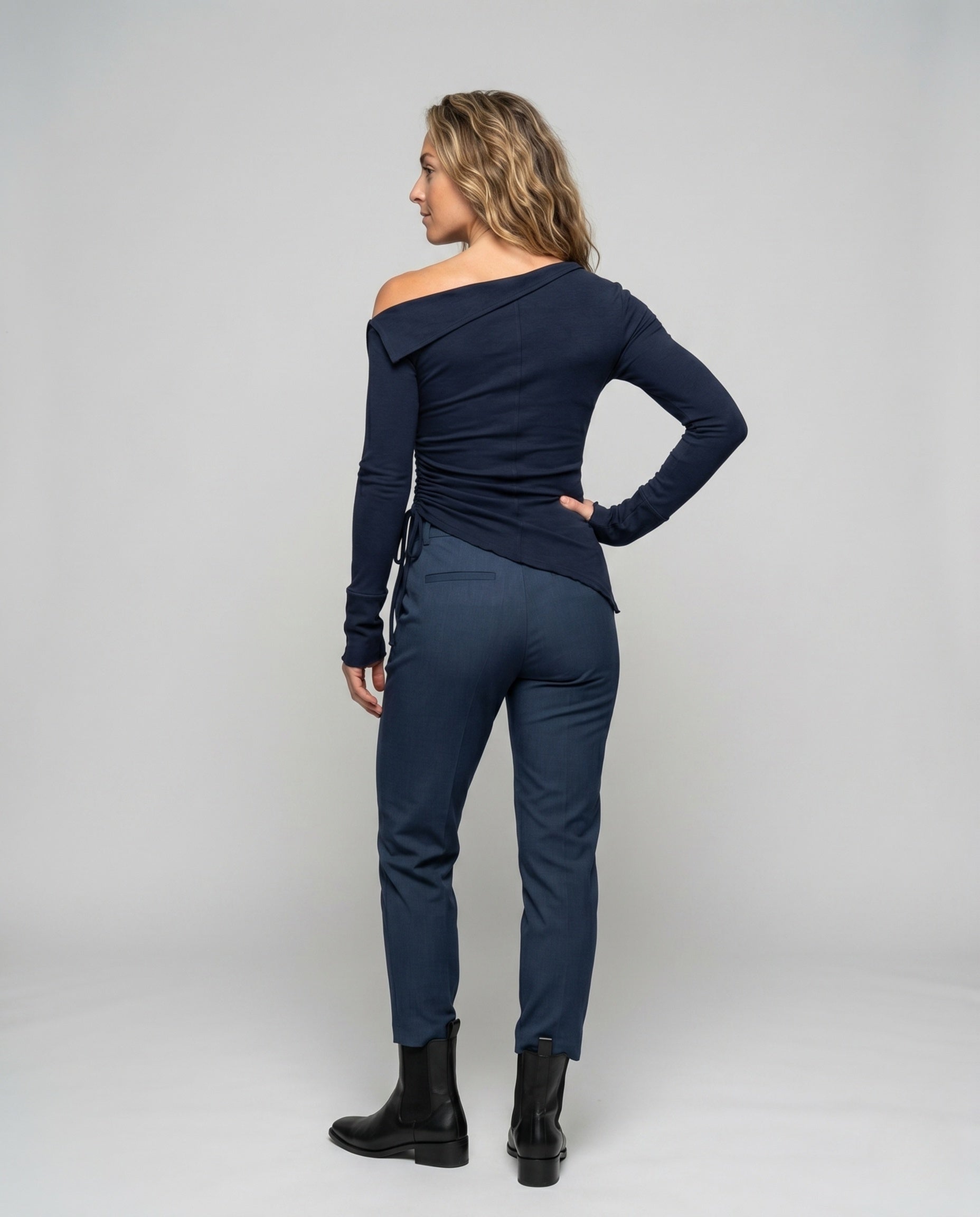 Product 15659674075466 - back_view