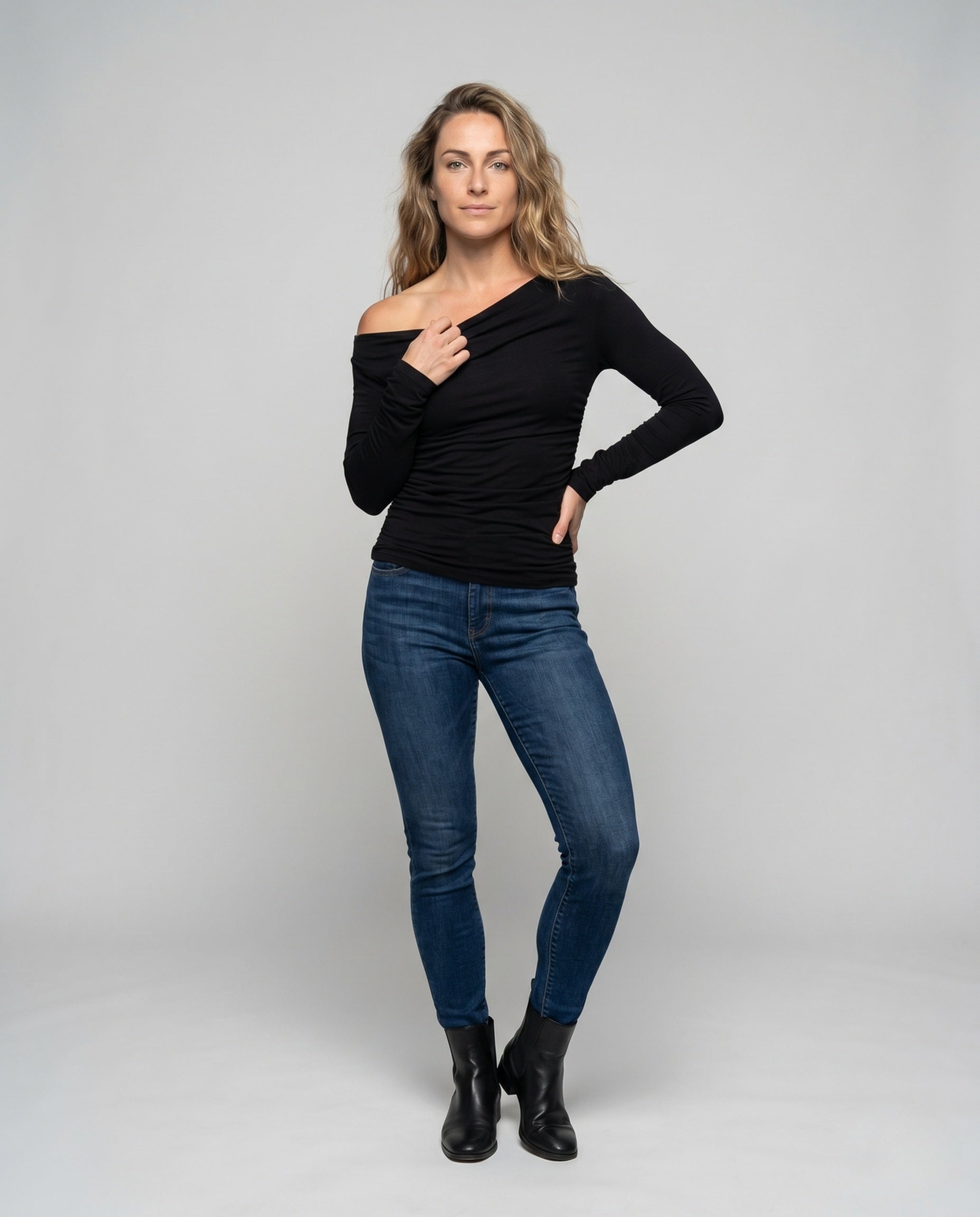 Product 15659619156298 - full_body_front