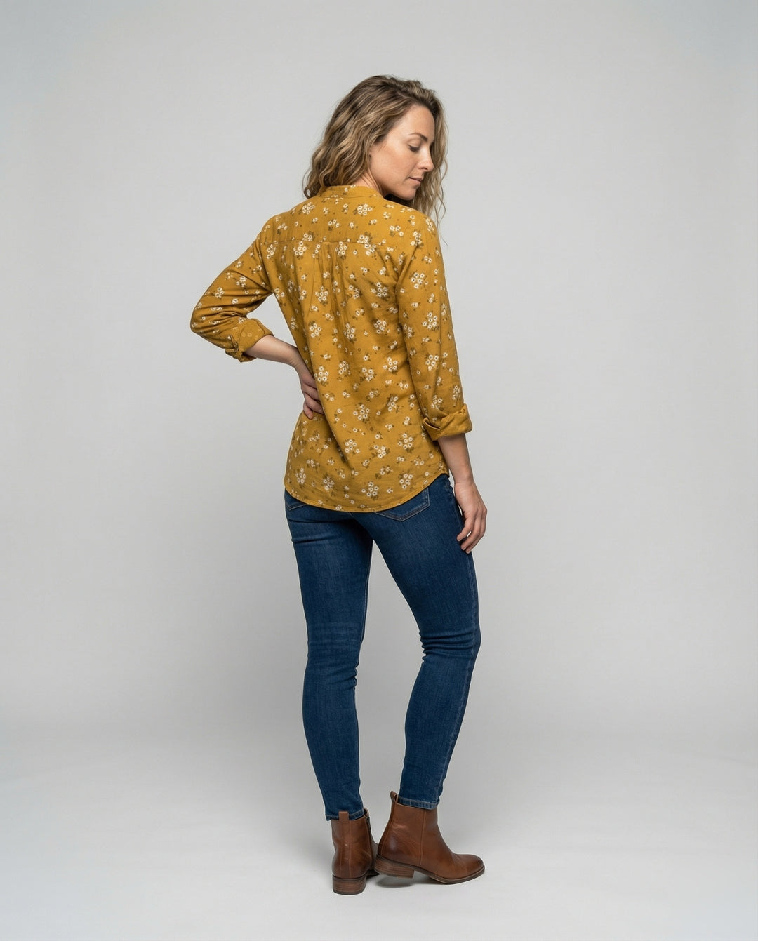 Product 15564322570570 - back_view
