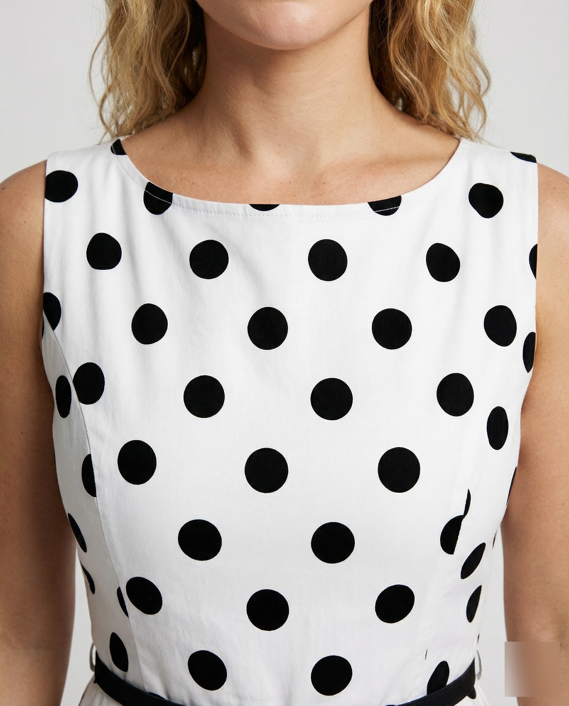 Product 15560916107594 - close_up_detail