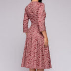 Elegantes mittellanges Kleid