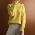 R&B | Rollkragenpullover mit Diamantmuster Gestrickt -Weich und Bequem