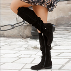 Hohe stiefel mit niedrigem Absatz
